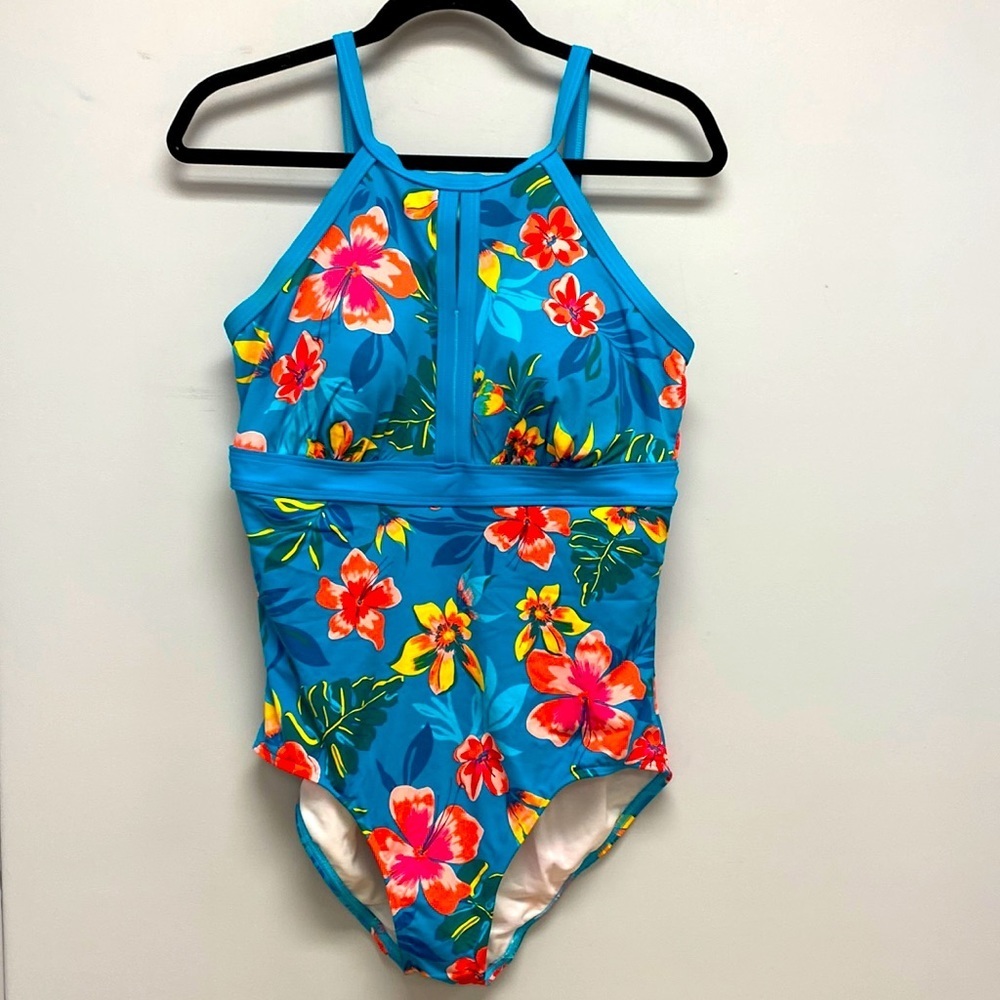 Land’s End Women’s One Piece Bathing Suit
